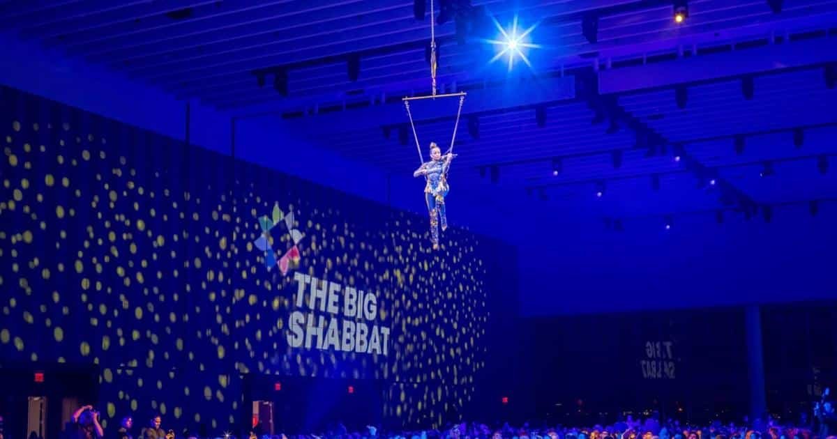 I Attended a World-Record Breaking Shabbat Dinner. You Won’t Believe How Much We Ate. | Nosh