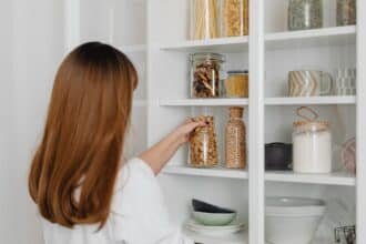 A Practical Domino Decluttering Method for Busy Kitchens